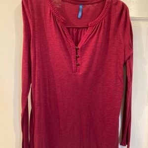 Dusty red Falls Creek top